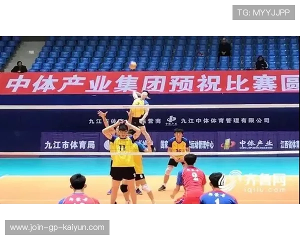 国际橄榄球裁判团队进行全球巡回培训提升执法标准,橄榄球裁判员 国际橄榄球裁判团队进行全球巡回培训提升执法标准,橄榄球裁判员
